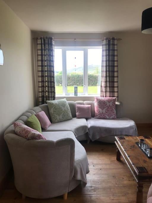 Rosie'S Pad Villa Louisburgh Exterior foto